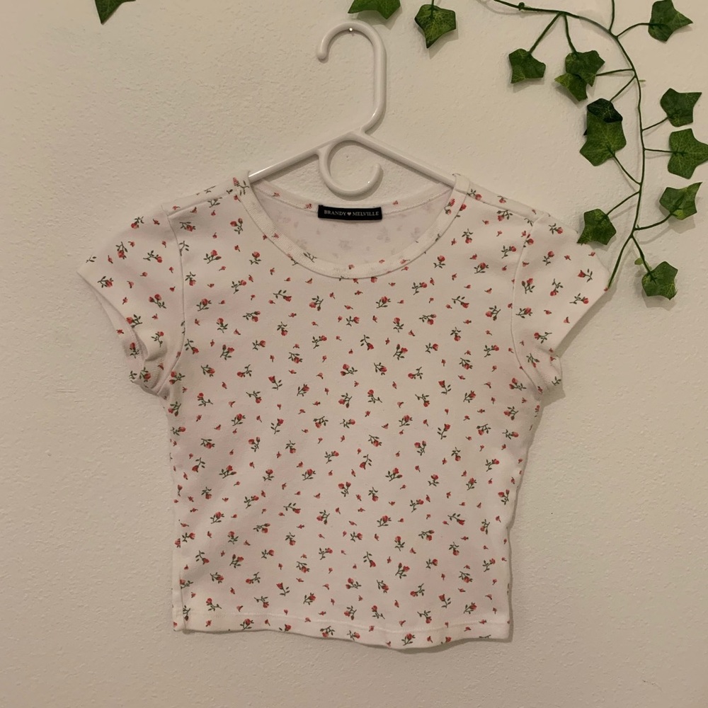 white brandy melville rosebud tee